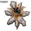 Broche femme YUKI en cristal autrichien - Ref 1171992