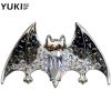 Broche homme YUKI en cristal autrichien - Ref 1172073