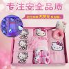 Coffret cadeau pour bébé - Vêtements + Fournitures Ref 1953597