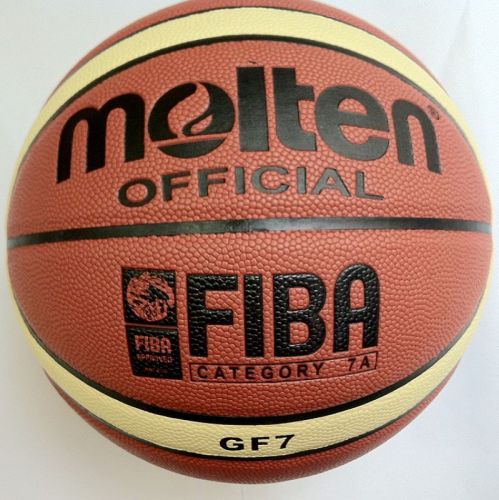 Ballon de basket MOLTEN en PU - Ref 1986313