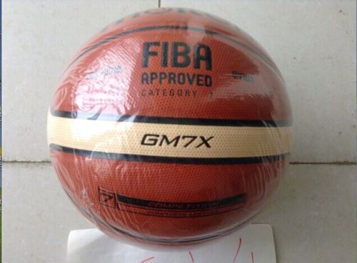 Ballon de basket MOLTEN en PU - Ref 1987496