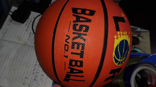 Ballon de basket en caoutchouc - Ref 1993048