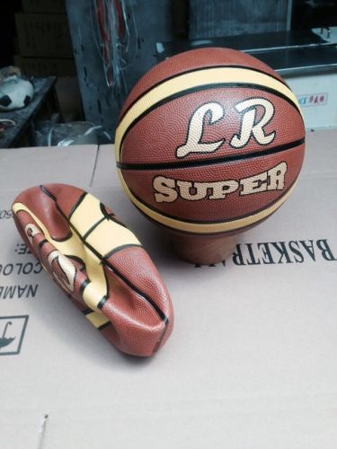 Ballon de basket en caoutchouc - Ref 1993460