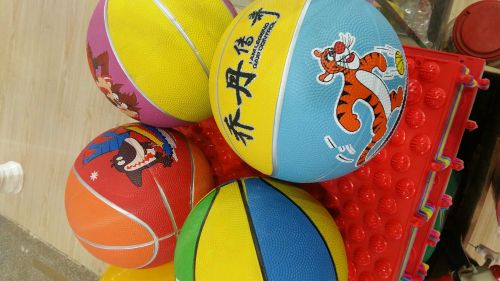 Ballon de basket en caoutchouc - Ref 1993539