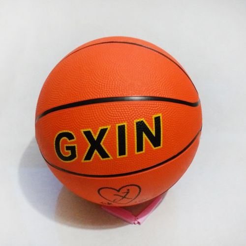 Ballon de basket en caoutchouc - Ref 1995143