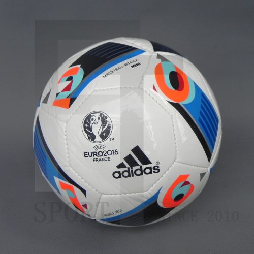 Ballon de foot - Ref 6843