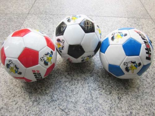 Ballon de football - Ref 5077