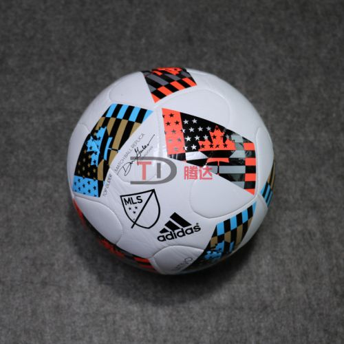 Ballon de football - Ref 6038