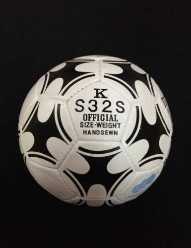 Ballon de football - Ref 6390