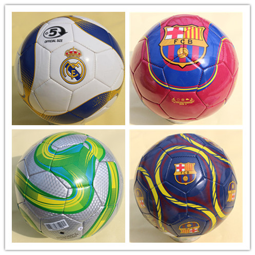 Ballon de football - Ref 6906