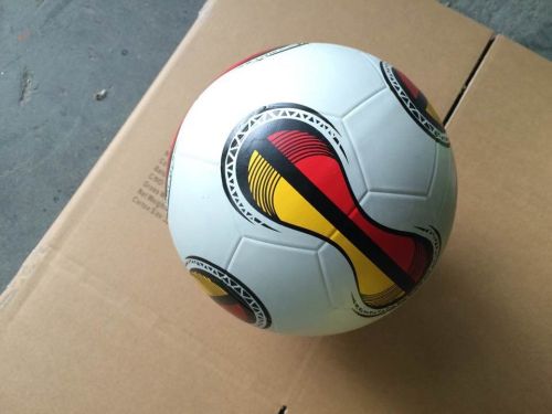 Ballon de football - Ref 7025