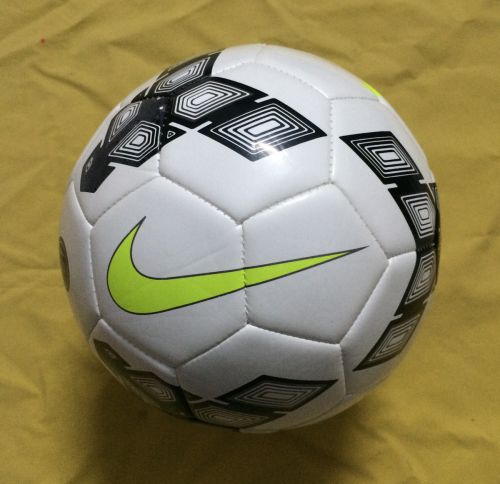 Ballon de football - Ref 7441