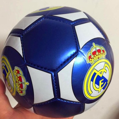 Ballon de football 7645