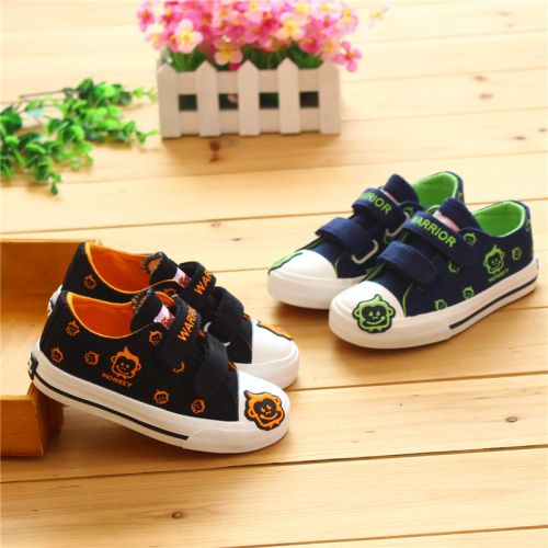 Baskets enfants en toile WARRIOR pour printemps - semelle caoutchouc naturel Ref 1004731