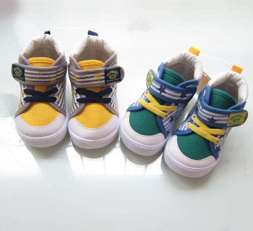 Baskets enfants / s pour printemps - semelle plastique Ref 1008134