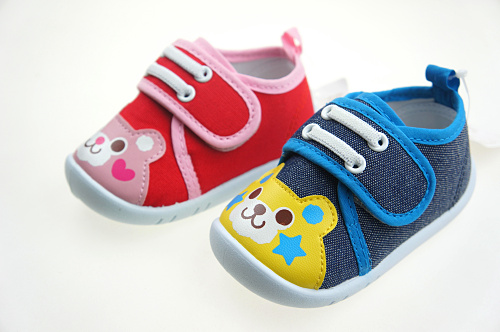 Baskets enfants en toile coutures cuir pour printemps - semelle plastique Ref 1013317