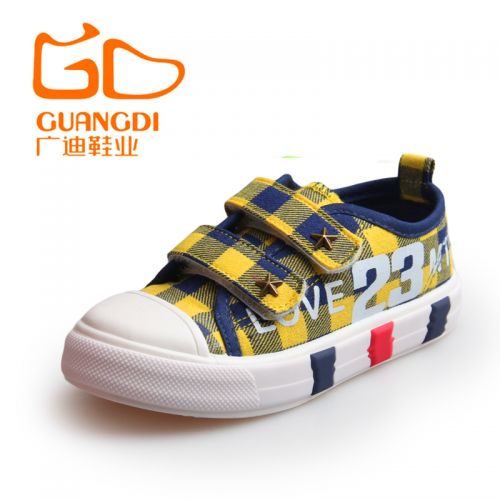 Baskets enfants en toile pour printemps - semelle plastique Ref 1016520