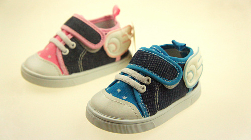 Baskets enfants en toile pour printemps - semelle plastique Ref 1018265