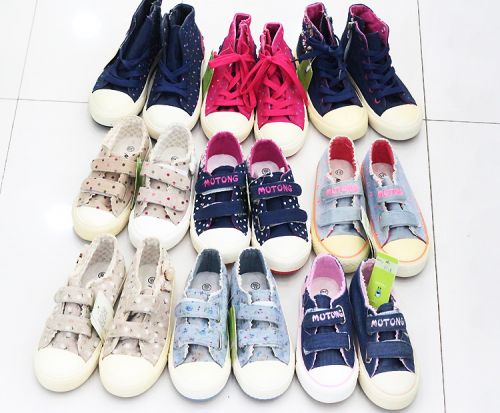 Baskets enfants en toile pour printemps - semelle caoutchouc Ref 1018487