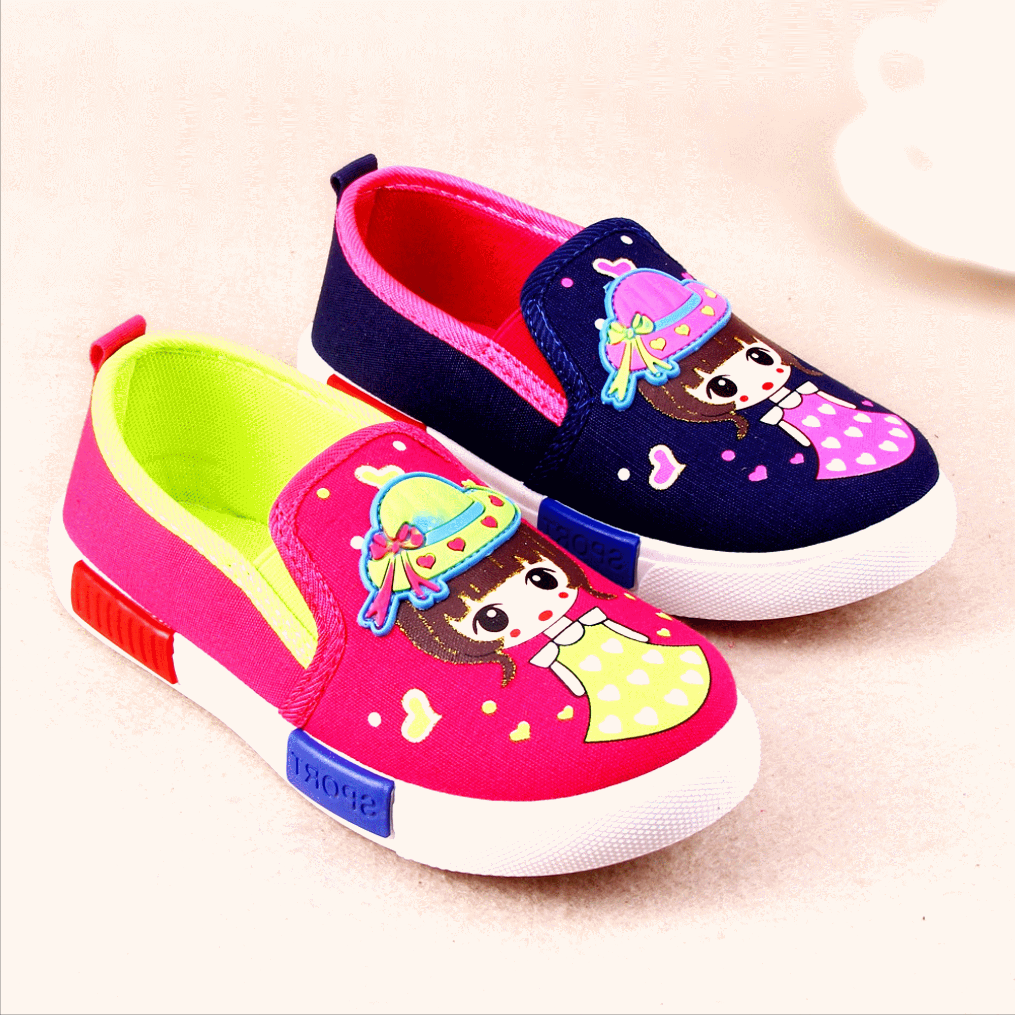 Baskets enfants en toile pour printemps - semelle caoutchouc antidérapant Ref 1020899