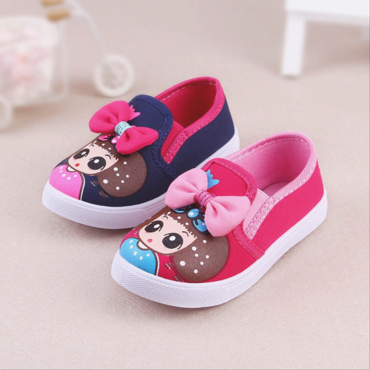 Baskets enfants en toile pour printemps - semelle caoutchouc antidérapant Ref 1021877