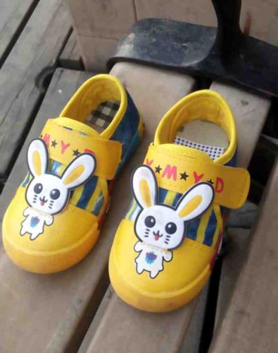 Baskets enfants en toile pour printemps - semelle caoutchouc Ref 1027261