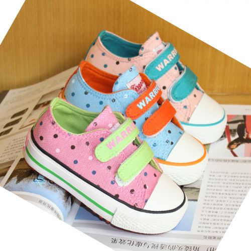 Baskets enfants en toile WARRIOR pour printemps - semelle caoutchouc Ref 1030307