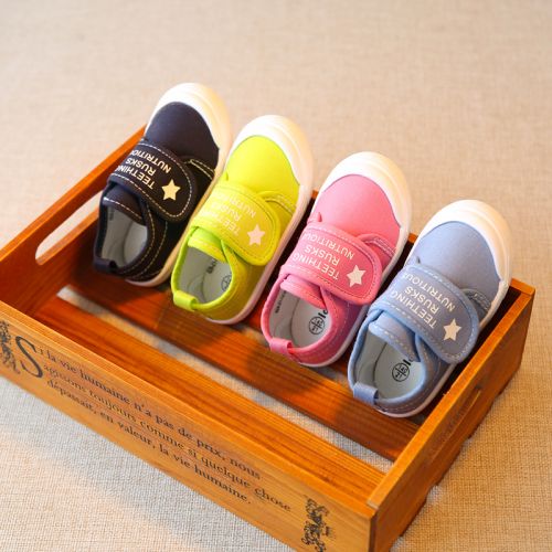 Baskets enfants en toile pour printemps - semelle plastique Ref 987561