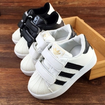 Baskets enfants en toile coutures cuir pour printemps - semelle caoutchouc Wear Ref 987867