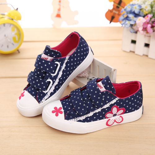Baskets enfants en toile WARRIOR pour printemps - semelle caoutchouc Ref 988425