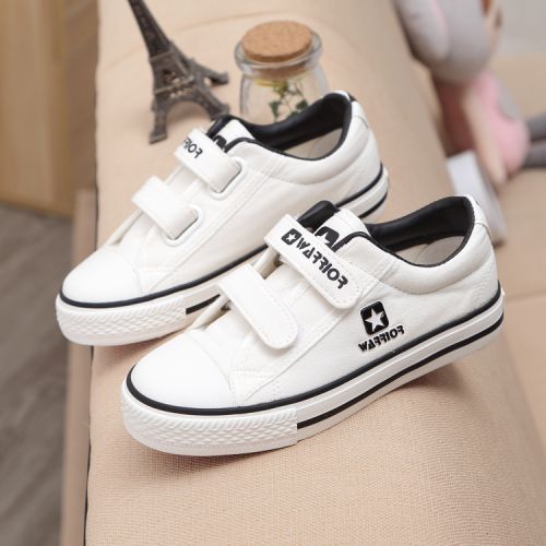 Baskets enfants en toile pour printemps - semelle caoutchouc Ref 988544