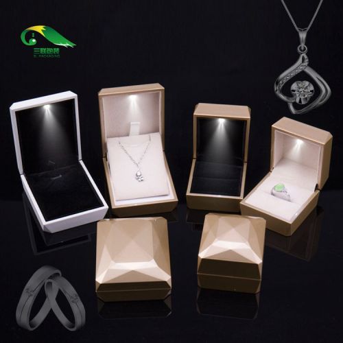 Boite à bijoux - Ref 3105490