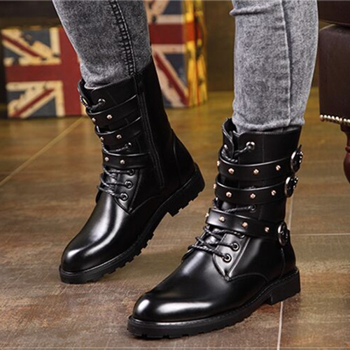 Boots - chaussures en plancher de cuir, En plus de de vache, ronde pour hiver - tendance des jeunes - semelle caoutchouc