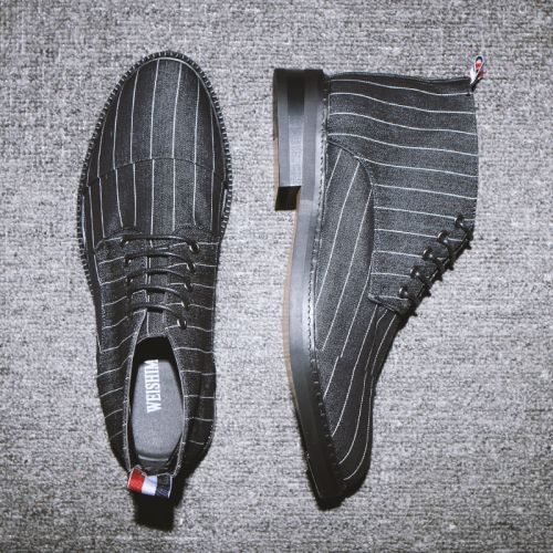 Boots - chaussures en toile pointu pour hiver - Angleterre - semelle caoutchouc - Ref 952367