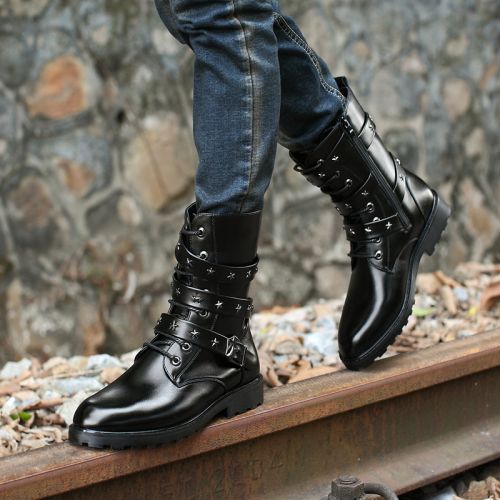 Boots - chaussures en plancher de cuir, En plus de de vache, ronde pour hiver - tendance des jeunes - semelle caoutchouc