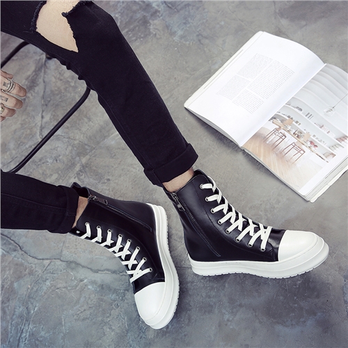 Boots - chaussures en plancher de cuir, En plus de de vache, ronde pour hiver - loisir - semelle caoutchouc - Ref 953349