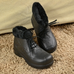 Boots - chaussures en plastique pour hiver - loisir - Ref 954623