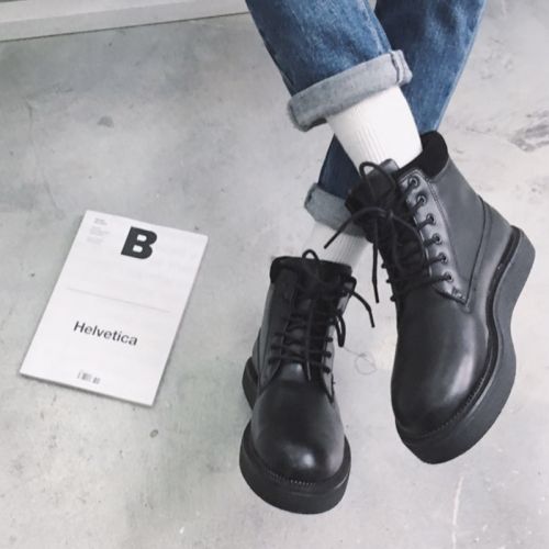 Boots - chaussures en plancher de cuir, En plus de de vache, ronde pour hiver - tendance des jeunes - semelle caoutchouc