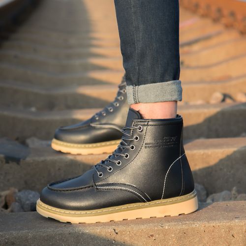 Boots - chaussures en Cuir spatial ronde pour hiver - Angleterre - semelle caoutchouc - Ref 956871
