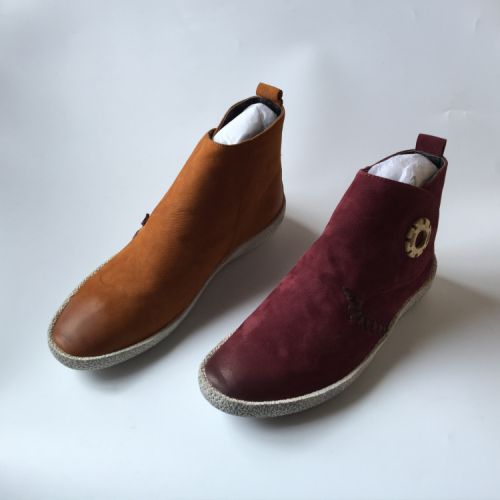 Boots - chaussures en Première couche de cuir, En plus de de vache, - Ref 957523