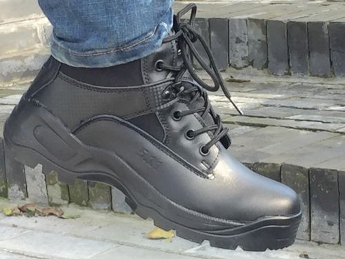 Boots militaires pour homme en cuir de vache fendu - dérapage Ref 1396919