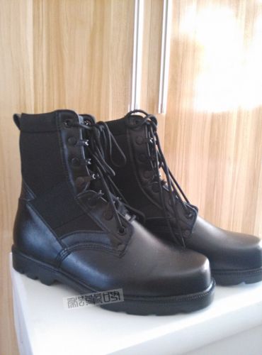 Boots militaires en cuir - Ref 1398037