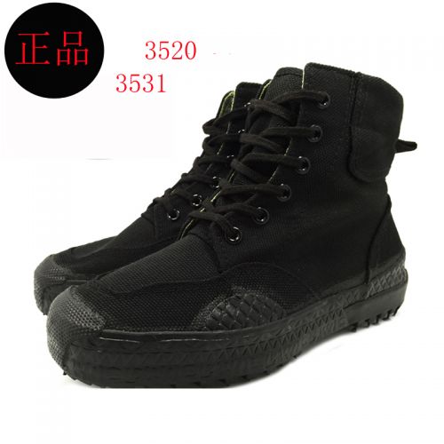 Boots militaires pour homme en résine crostile - dérapage Ref 1399700