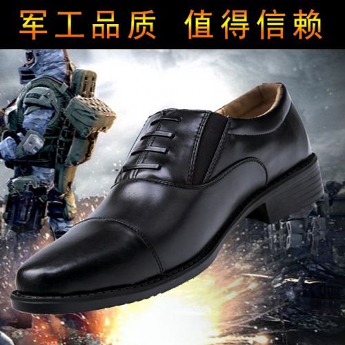 Bottes militaires pour homme en cuir - porter Ref 1399748