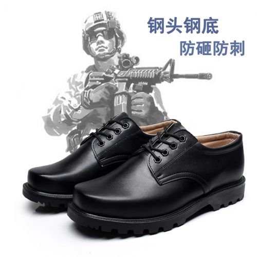 Bottes militaires pour homme - porter Ref 1399820