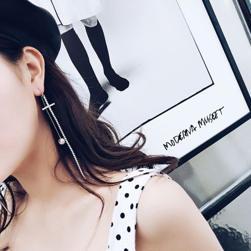 Boucles d'oreilles pendantes Femme TKSTYLEACC en Zircone synthetique strass - Ref 3100191