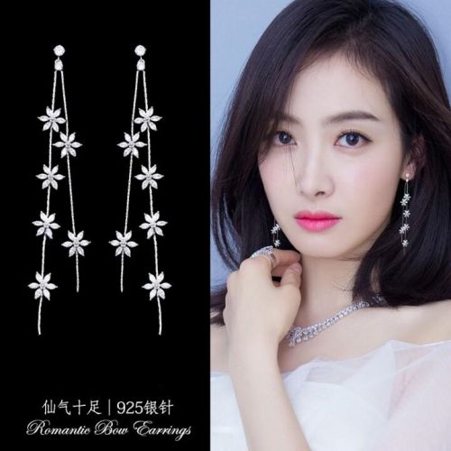 Boucles d'oreilles pendantes Femme VOIR LA DESCRIPTION - Ref 3100442