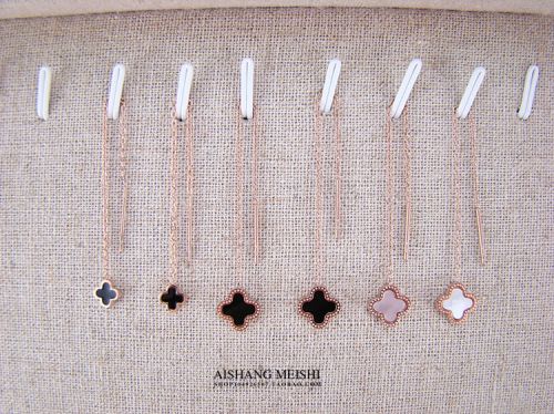 Boucles d'oreilles pendantes Femme en Acier au titane - Ref 3101035
