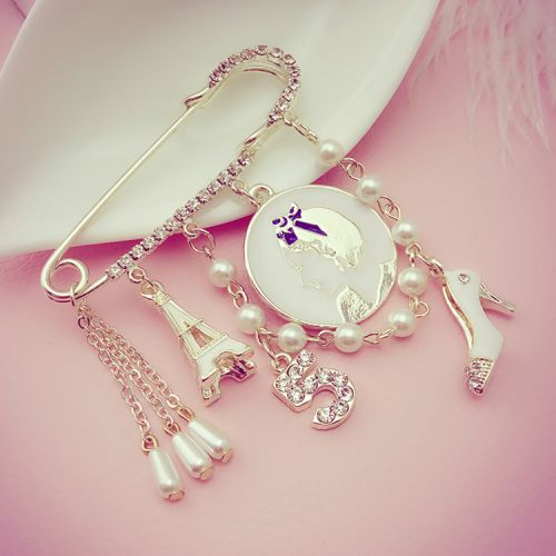 Broche femme en Nacre - Ref 1170342