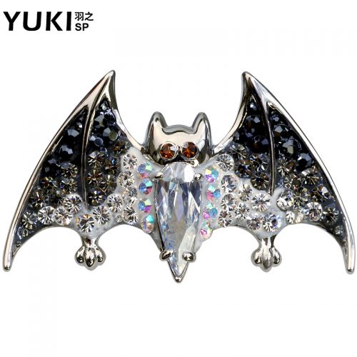 Broche homme YUKI en cristal autrichien - Ref 1172073